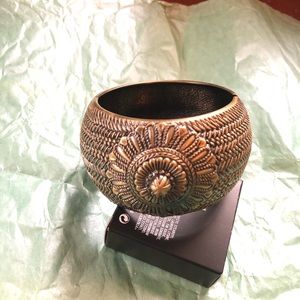 Ornate cuff bracelet – new